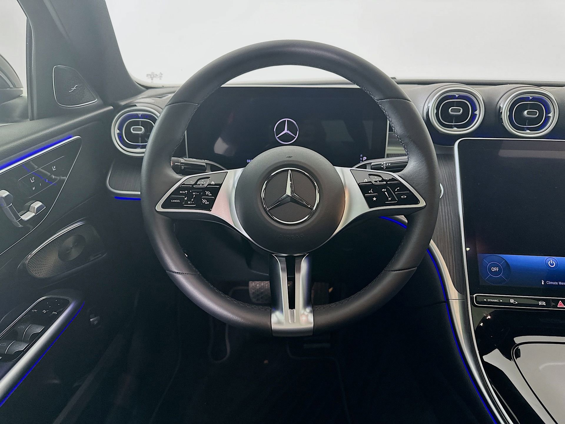 Used 2025 Mercedes-Benz C 300 Sedan image 25