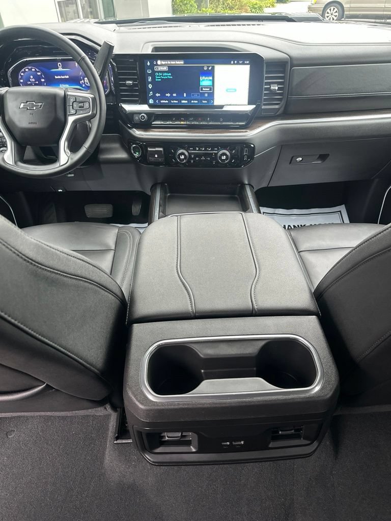 Used 2025 Chevrolet Silverado 2500 LT w/ Trail Boss Package AWD/4WD image 6