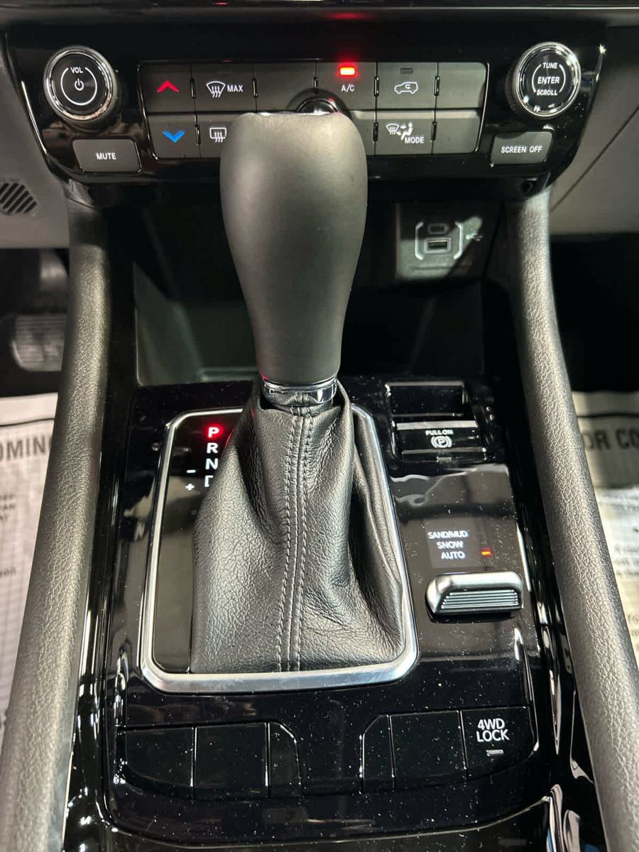New 2026 Jeep Compass Latitude AWD/4WD image 7