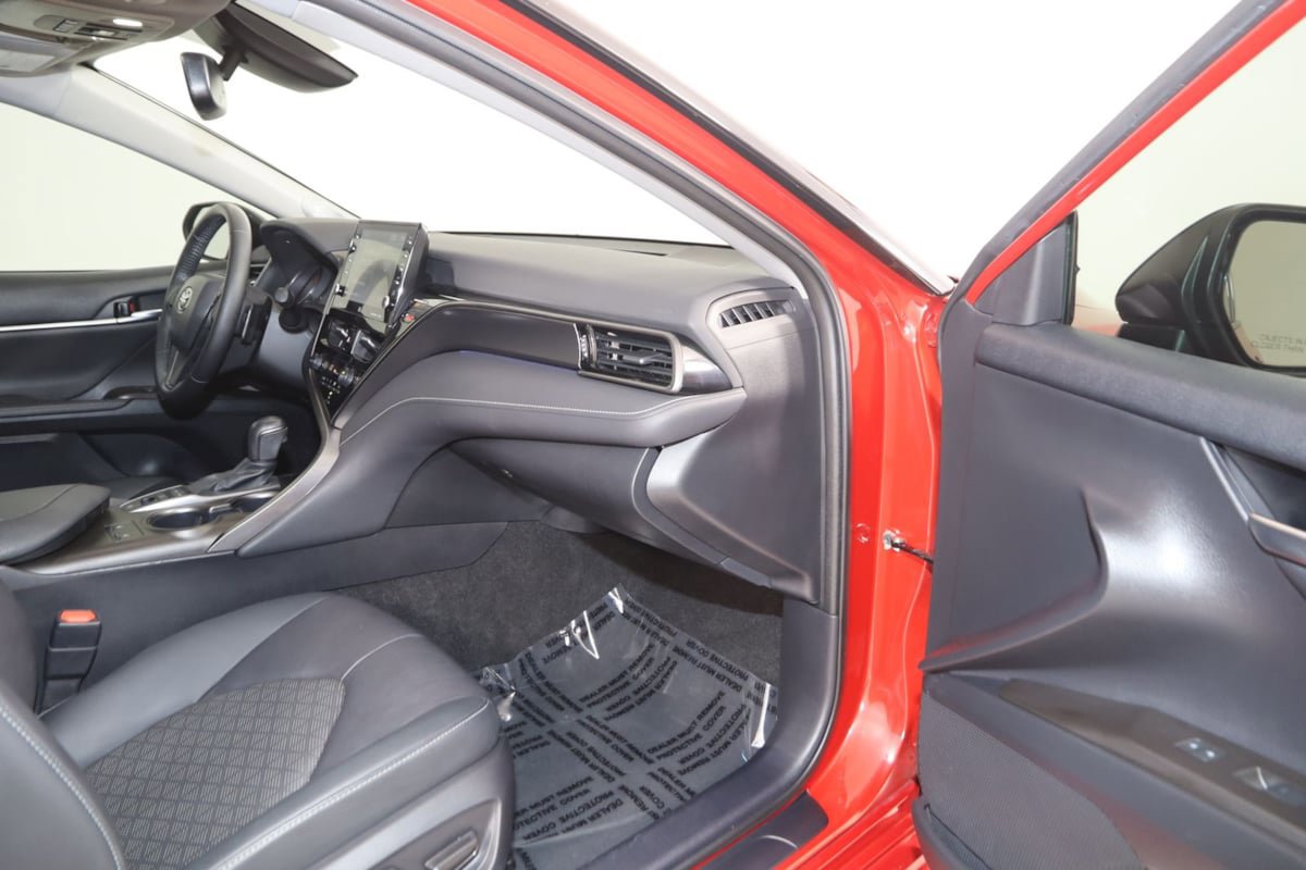Used 2021 Toyota Camry XSE FWD image 42