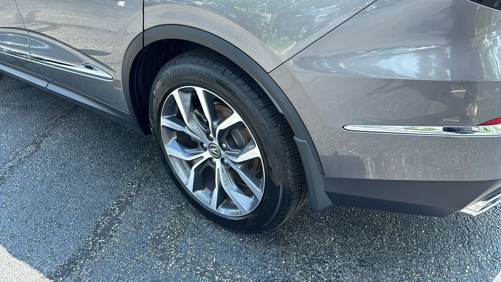 Used 2023 Acura MDX SH-AWD w/ Technology Package image 9