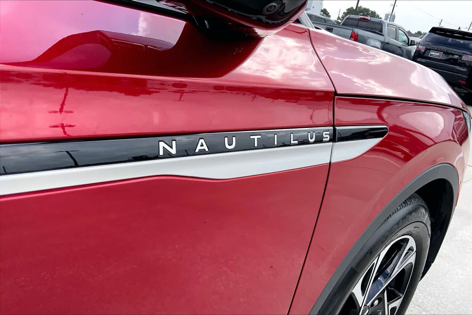 Used 2024 Lincoln Nautilus Premier w/ Equipment Group 102A AWD/4WD image 30