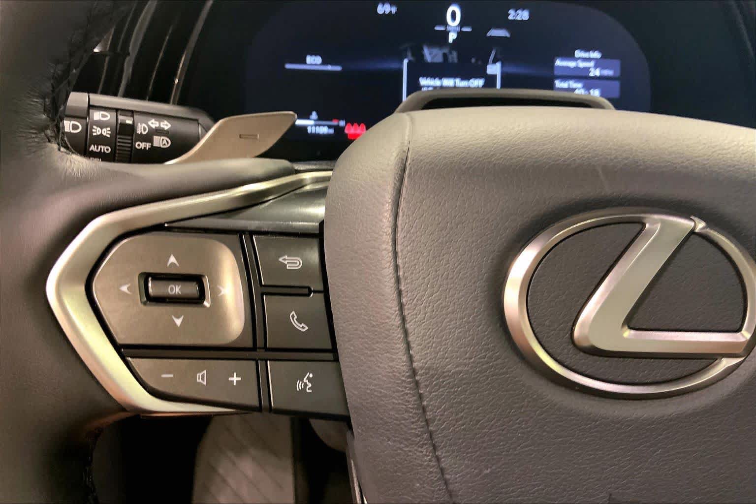Used 2025 Lexus RX 350 Premium w/ Convenience Package AWD/4WD image 24