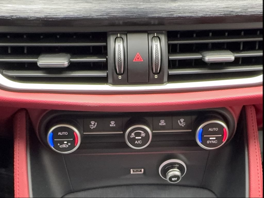 Used 2021 Alfa Romeo Stelvio Sprint w/ Nero Edizione RWD image 52