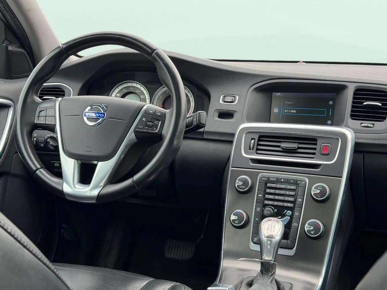 Used 2013 Volvo S60 T5 image 10