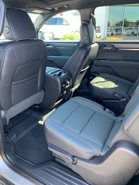 New 2026 GMC Acadia AT4 w/ Super Cruise Package AWD/4WD image 13
