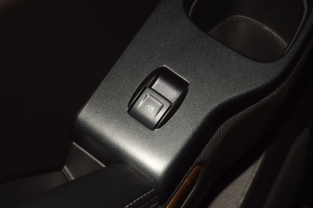 Used 2019 Chevrolet Tahoe LT w/ Z71 Midnight Edition AWD/4WD image 46