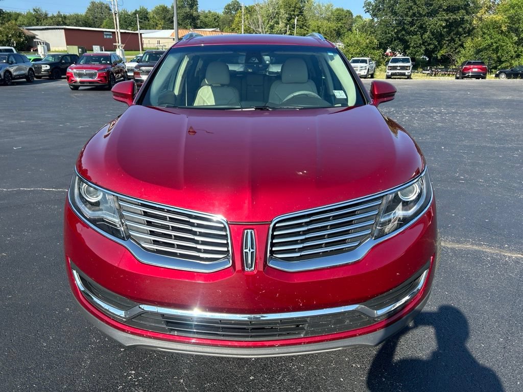 Used 2017 Lincoln MKX Select w/ Select Plus Package FWD image 2