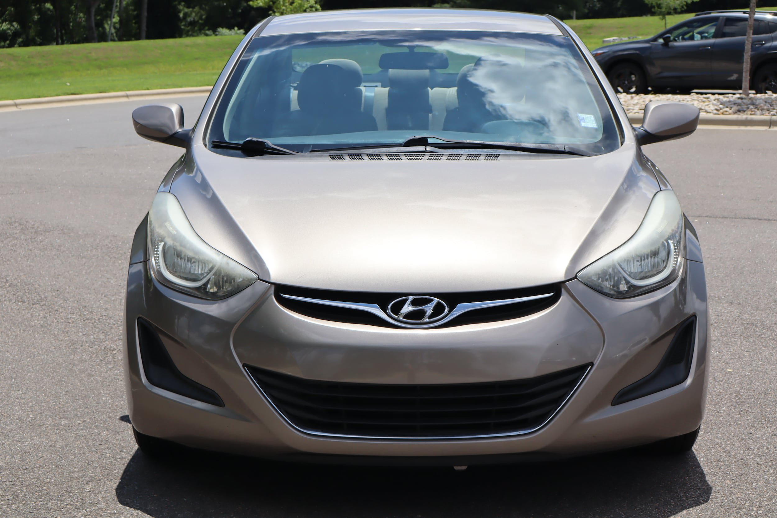 Used 2016 Hyundai Elantra SE FWD image 2