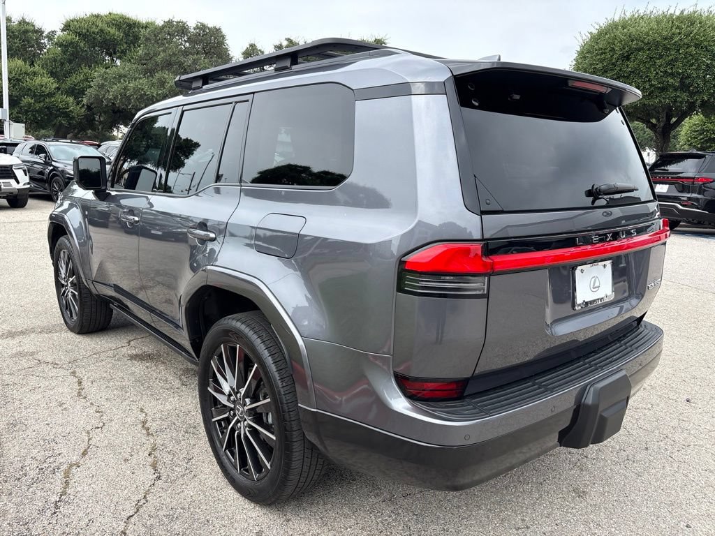 Certified 2025 Lexus GX 550 w/ Cold Area Package AWD/4WD image 3