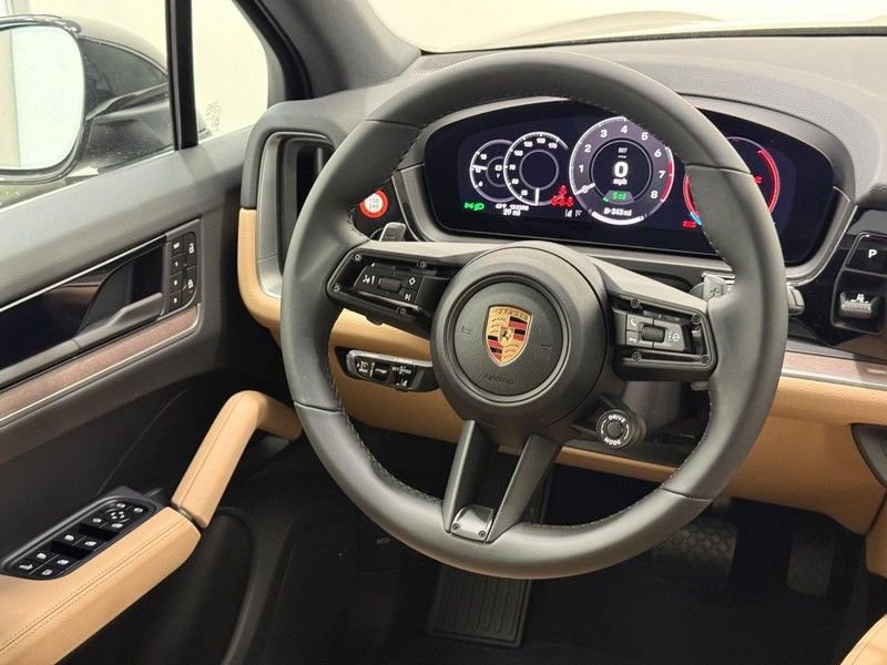 New 2026 Porsche Cayenne E-Hybrid AWD/4WD image 16