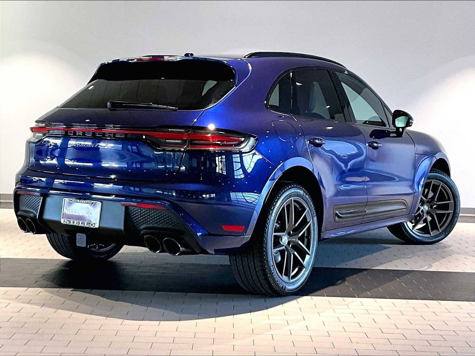 Used 2025 Porsche Macan Turbo image 10