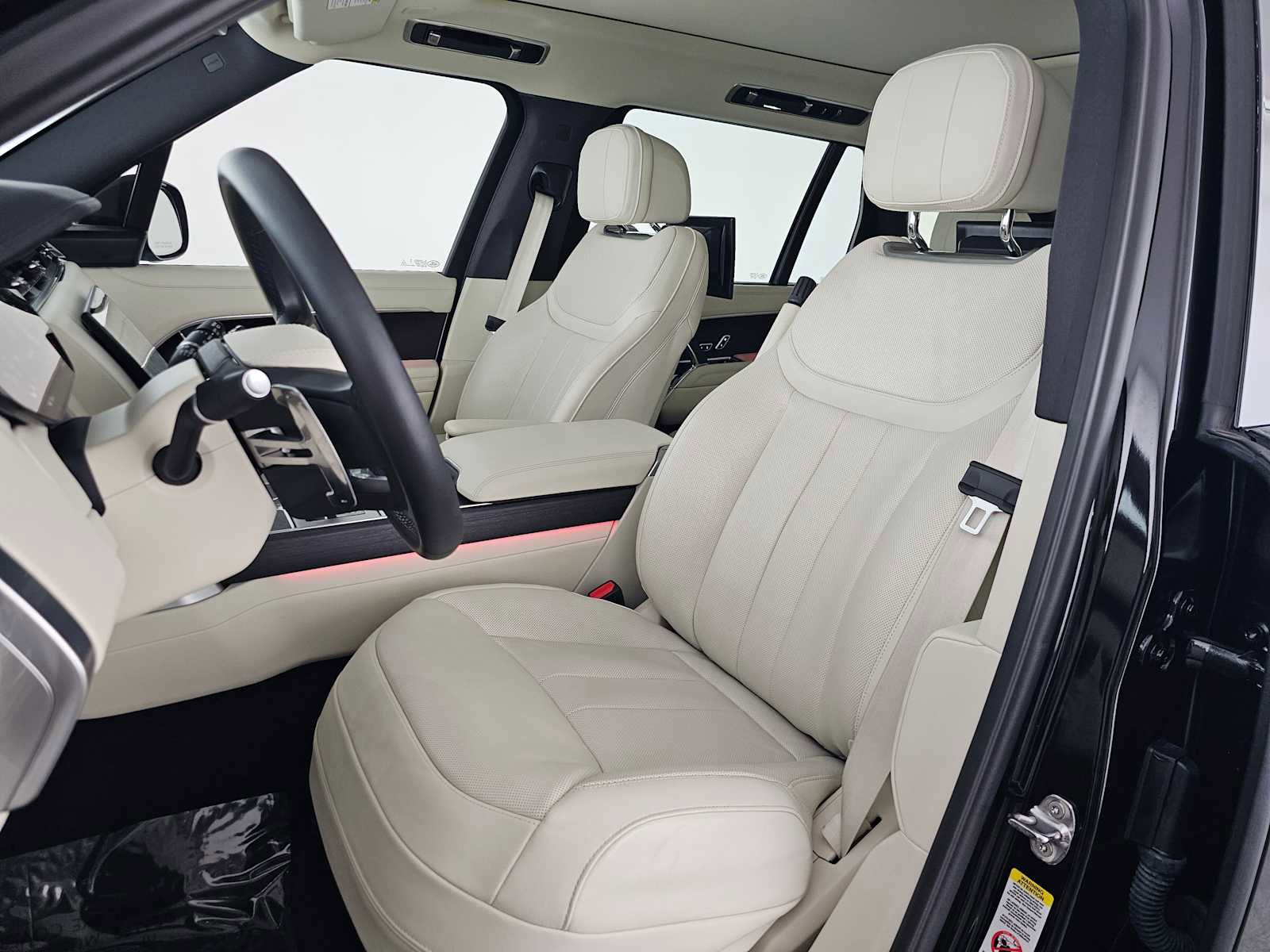 Used 2024 Land Rover Range Rover Long Wheelbase SE image 22