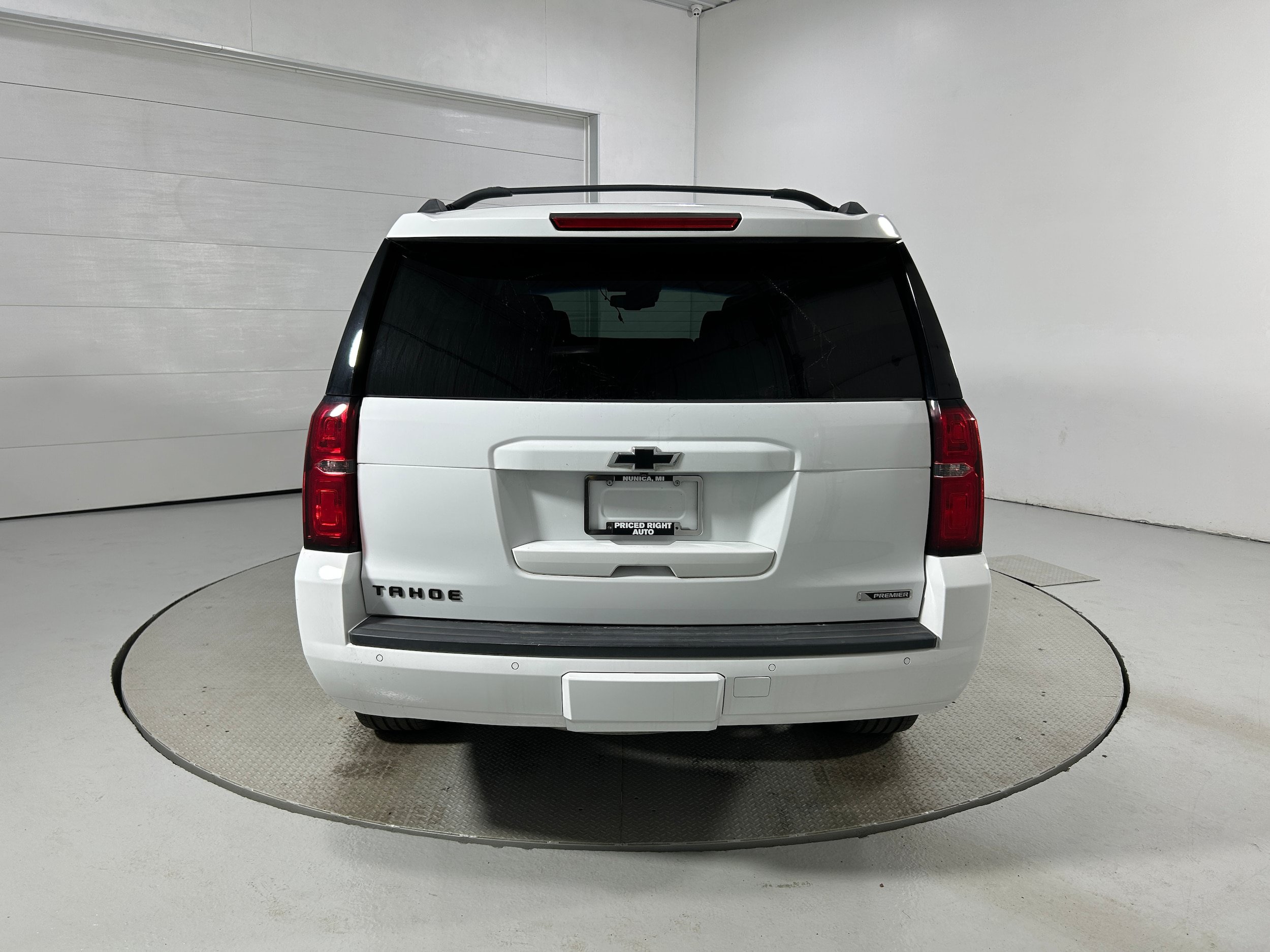 Used 2018 Chevrolet Tahoe Premier AWD/4WD image 36