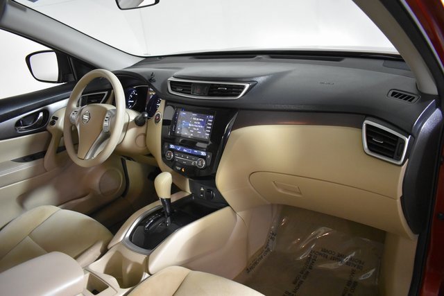 Used 2015 Nissan Rogue SV image 33