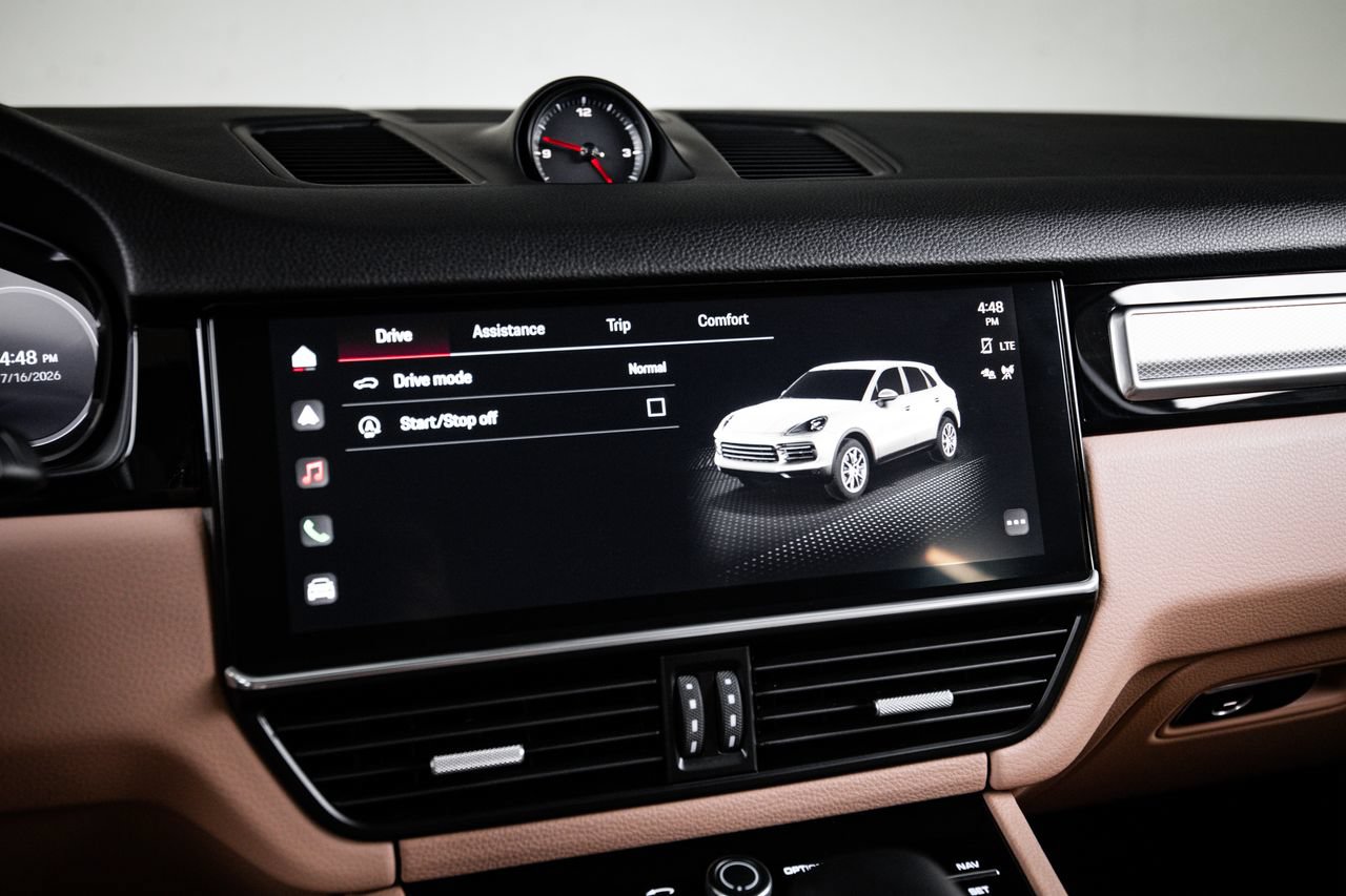 Certified 2023 Porsche Cayenne Platinum Edition AWD/4WD image 18