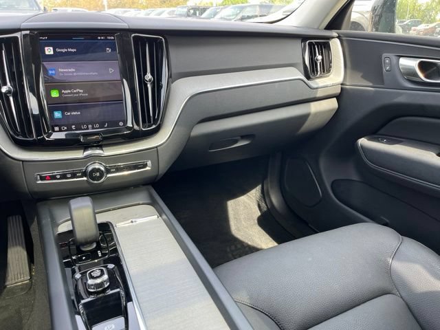 Used 2025 Volvo XC60 B5 Plus AWD/4WD image 17