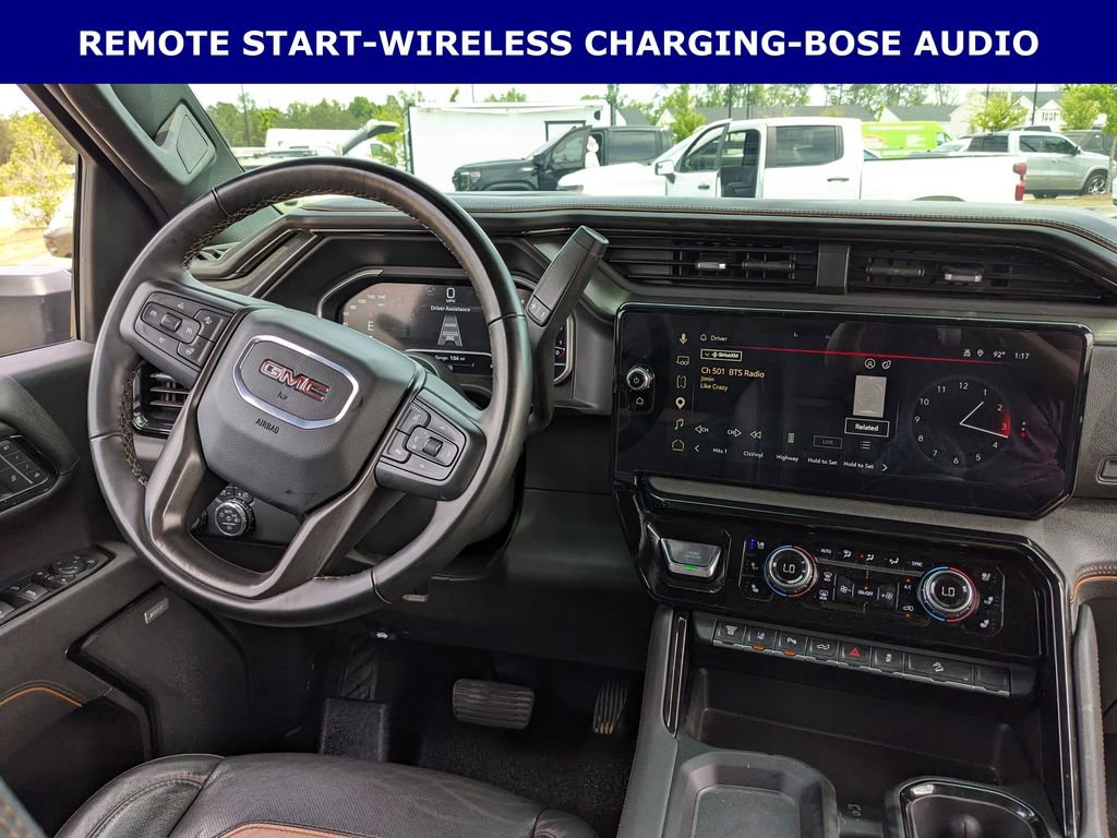 Used 2025 GMC Sierra 2500 AT4 image 14