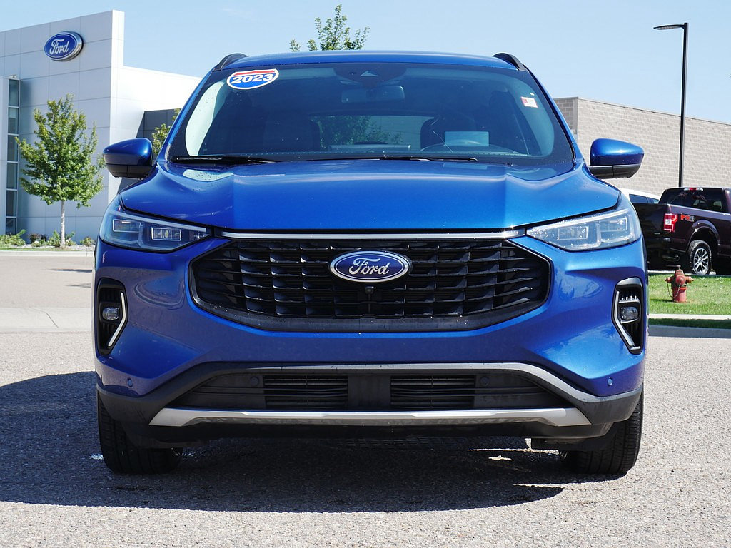 Used 2023 Ford Escape Platinum w/ Premium Technology Package AWD/4WD image 8