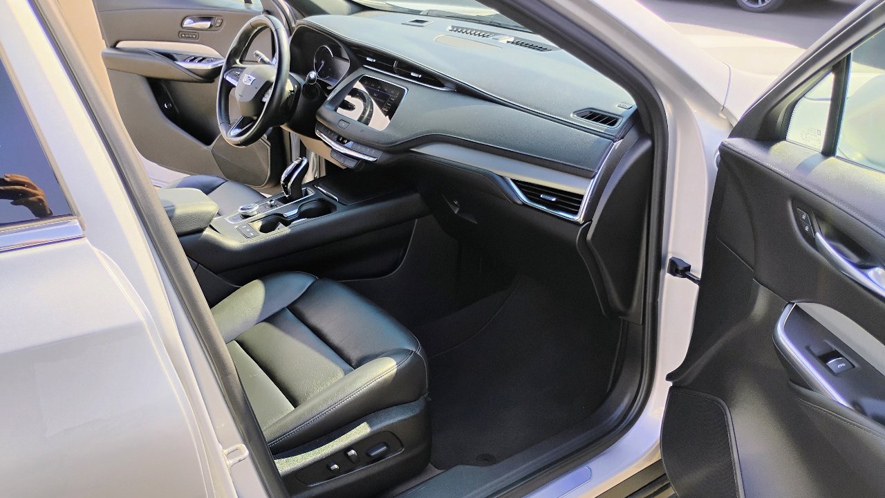 Used 2020 Cadillac XT4 Premium Luxury image 23
