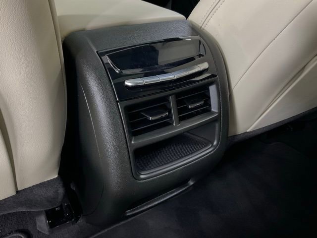 Certified 2025 Cadillac XT5 Sportv image 21