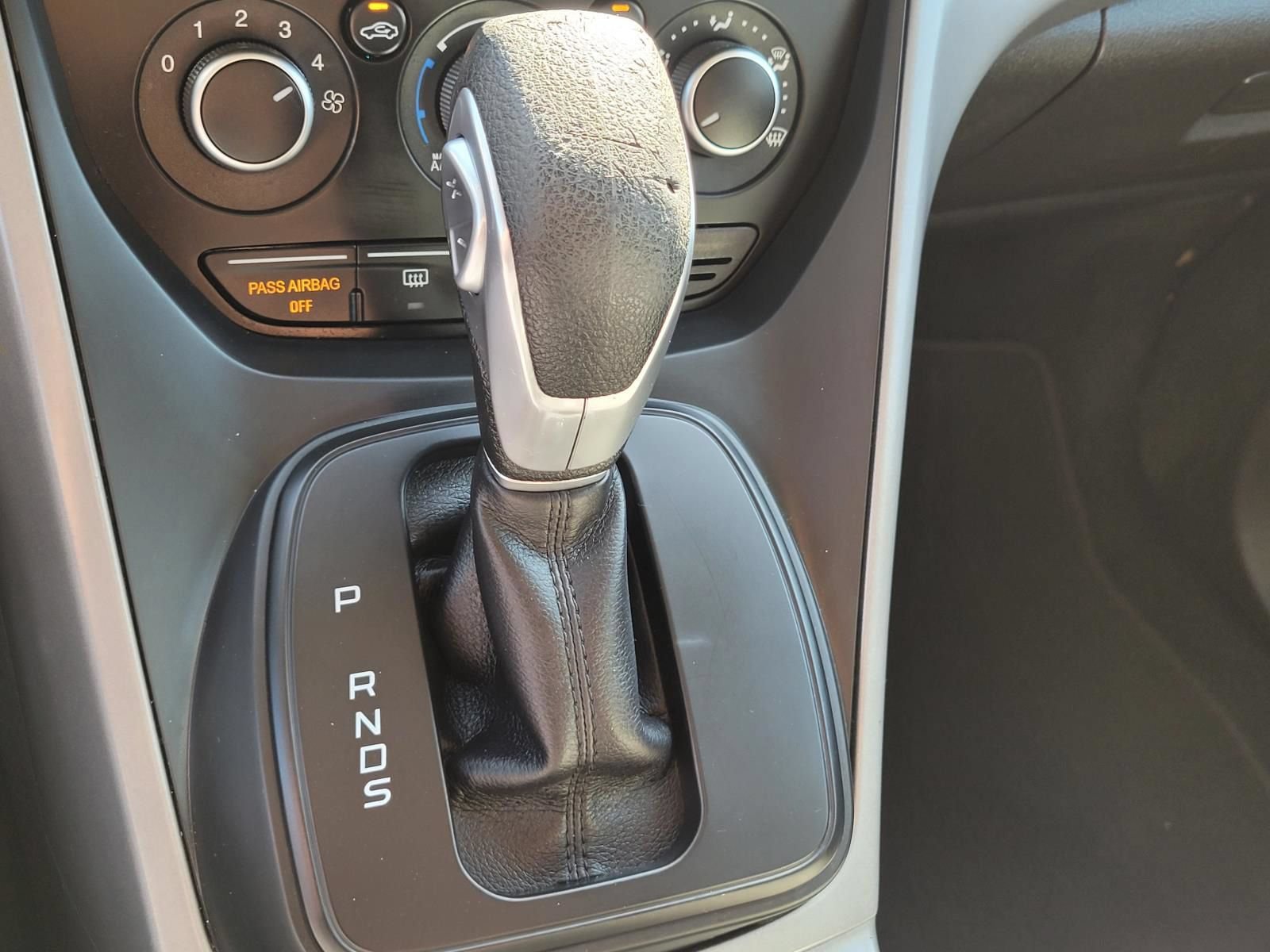 Used 2015 Ford Escape SE FWD image 27