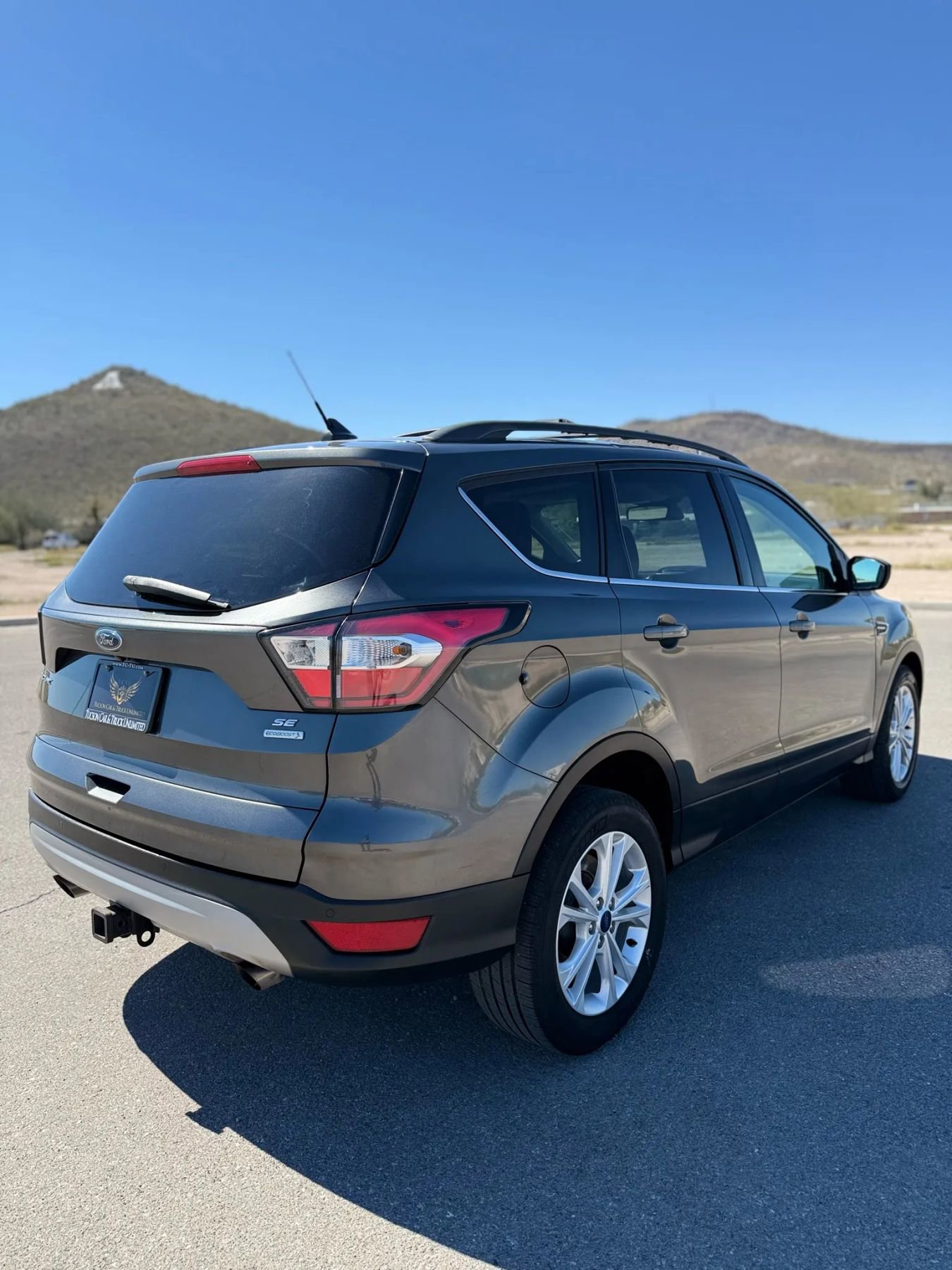 Used 2018 Ford Escape SE w/ Ford Safe & Smart Package image 8