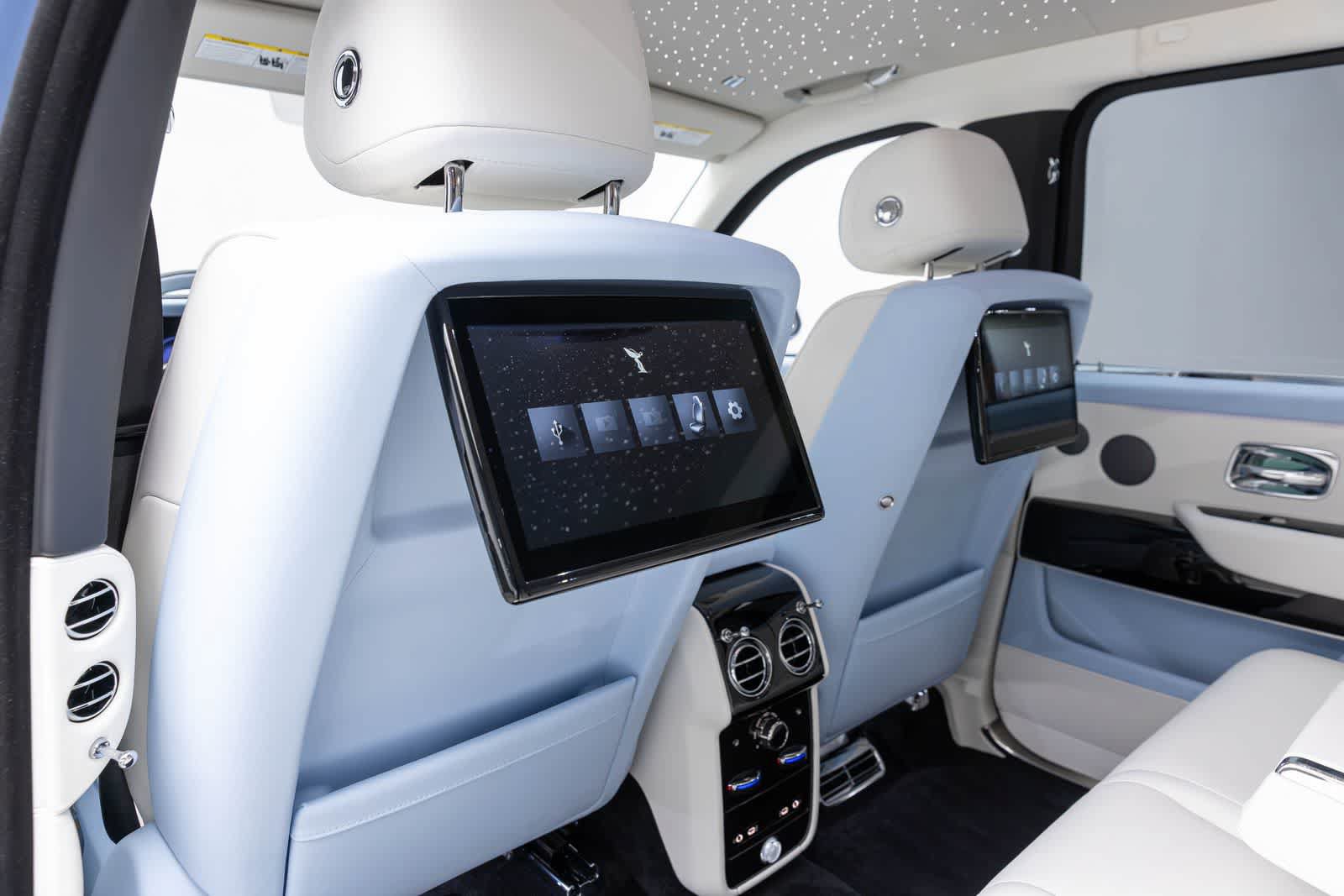 New 2027 Rolls-Royce Cullinan AWD/4WD image 43