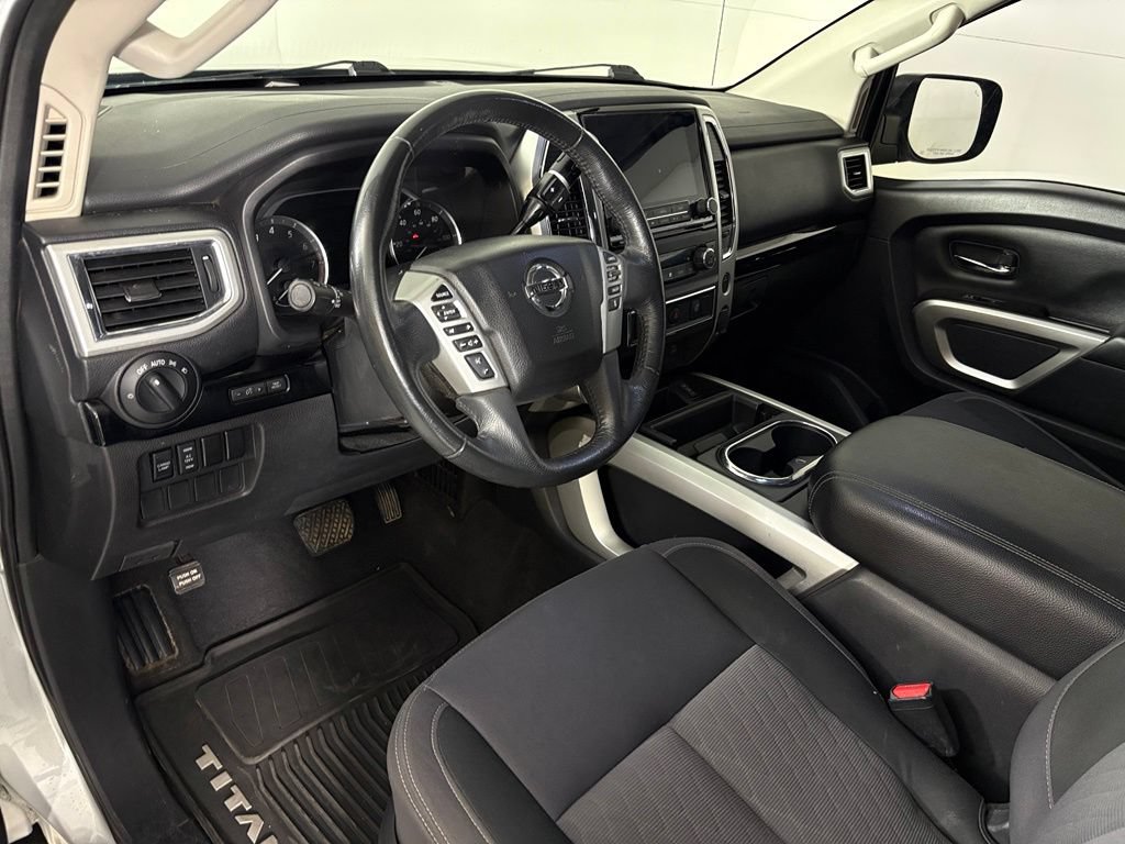Used 2021 Nissan Titan SV w/ SV Convenience Package AWD/4WD image 22