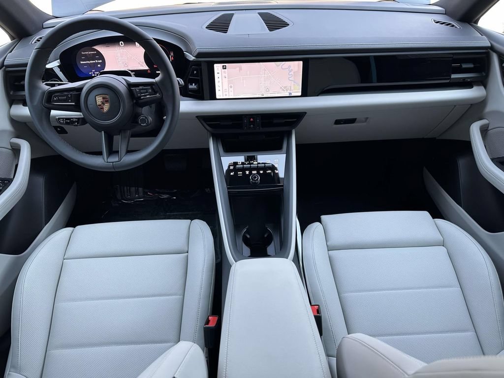 New 2026 Porsche Macan 4 Electric AWD/4WD image 16