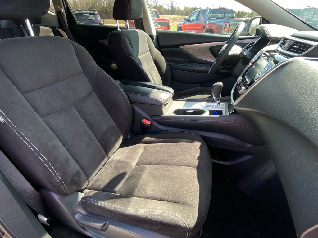 Used 2018 Nissan Murano S image 16