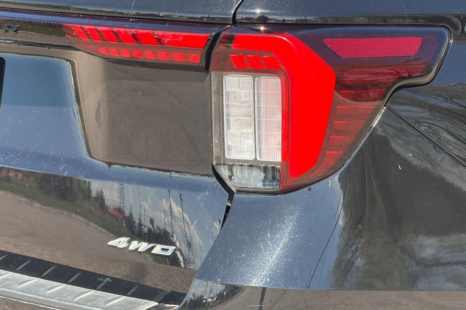 Used 2025 Ford Explorer ST-Line w/ ST-Line Street Pack AWD/4WD image 29