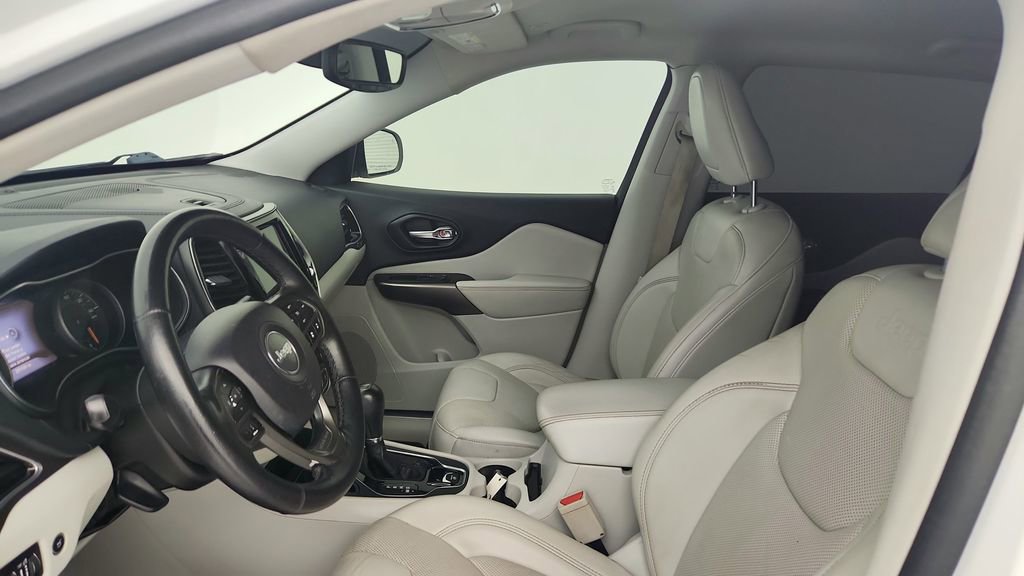 Used 2019 Jeep Cherokee Limited w/ Luxury Group FWD image 15