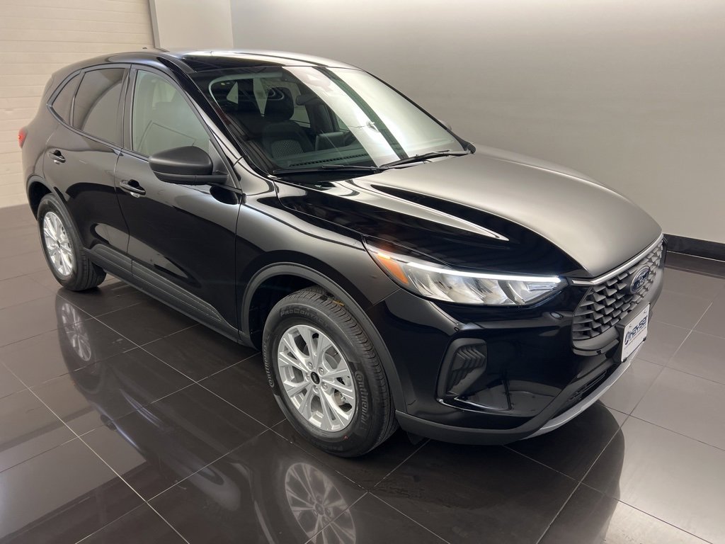 Used 2025 Ford Escape Active w/ Cold Weather Package