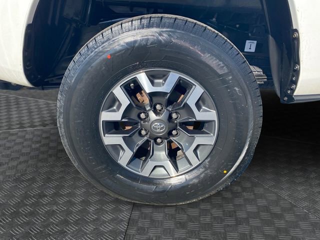 Used 2019 Toyota Tacoma SR w/ Exterior Package image 31