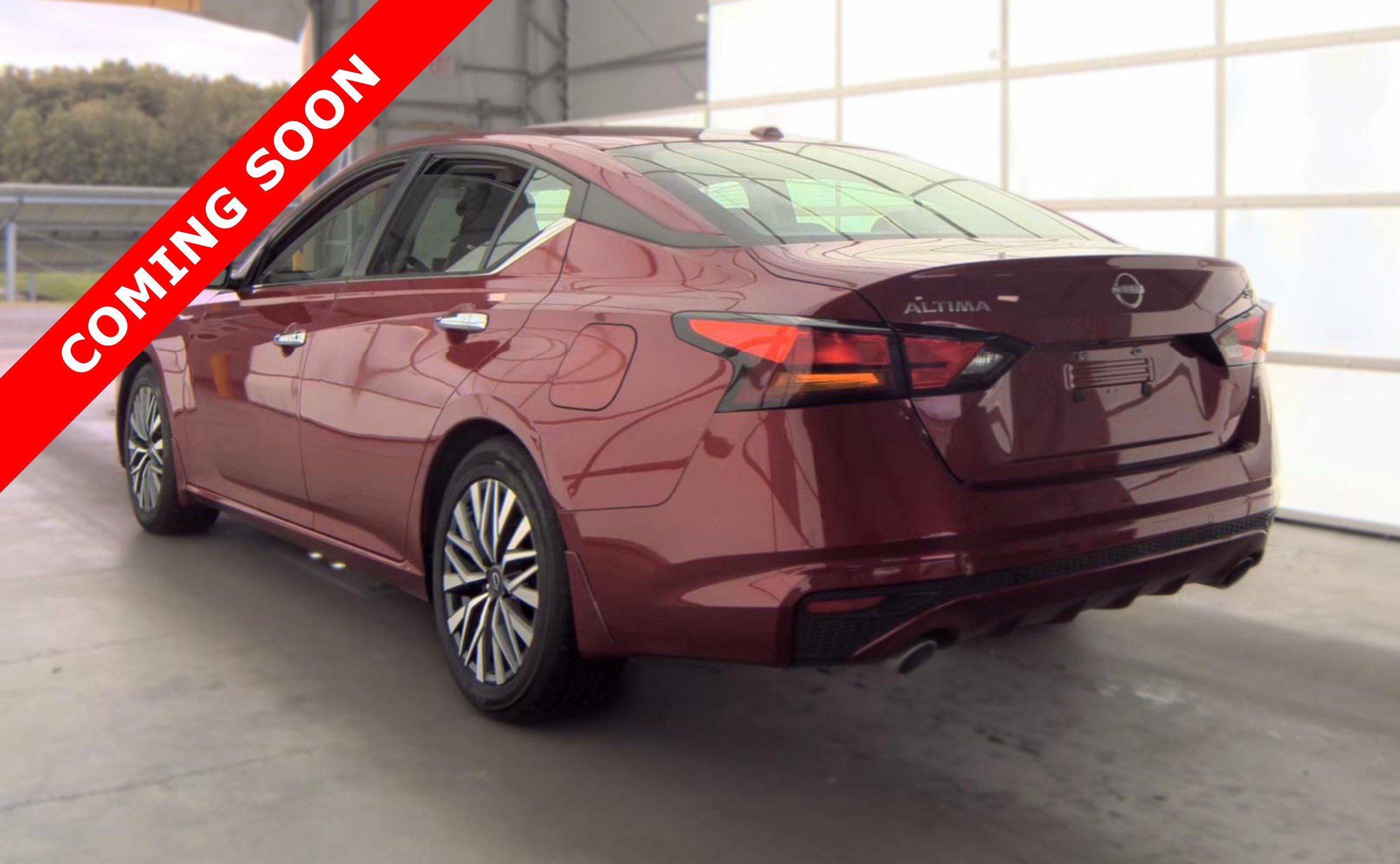 Used 2023 Nissan Altima 2.5 SV w/ SV Premium Package FWD image 5