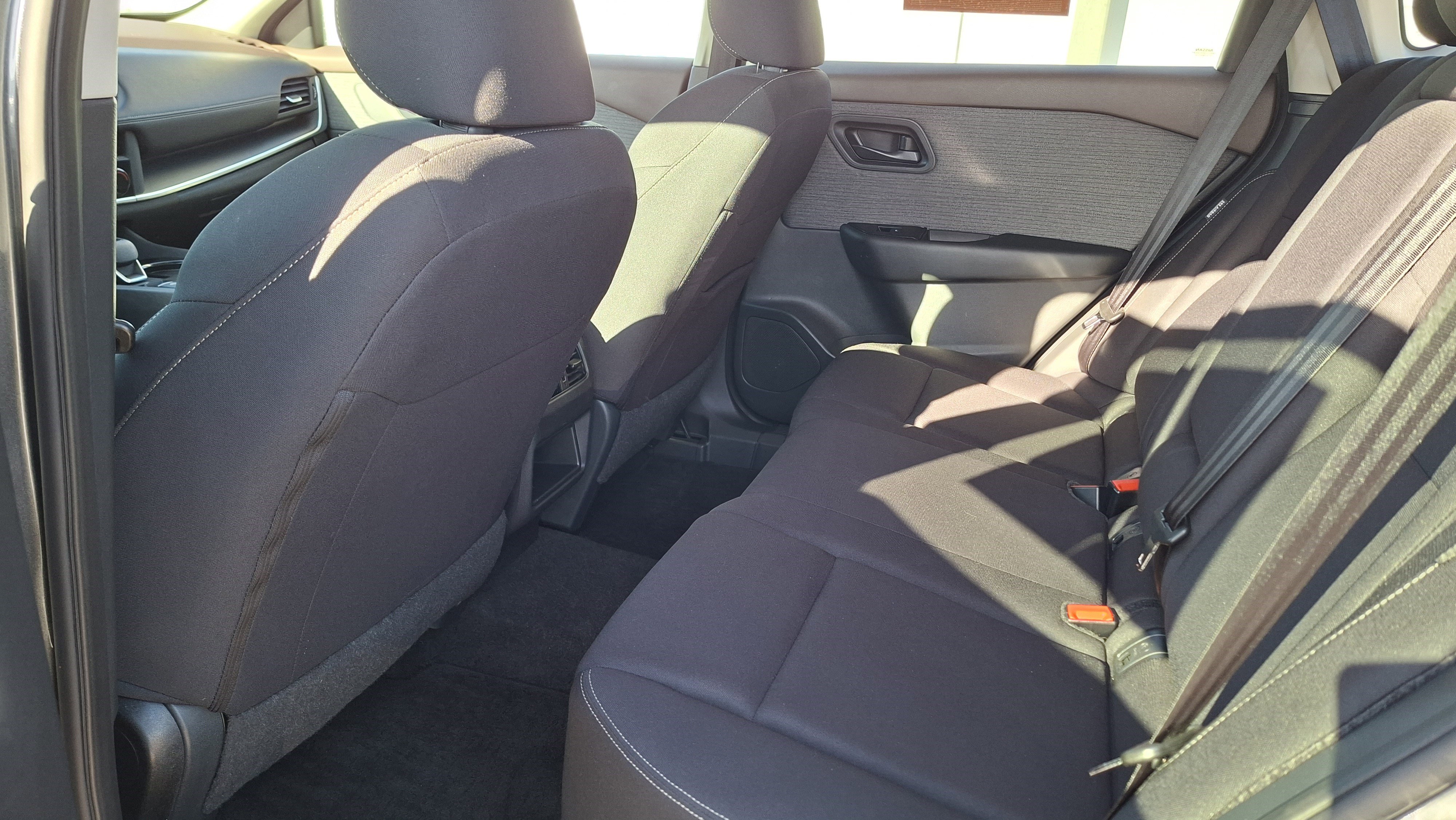 Used 2023 Nissan Rogue S image 20