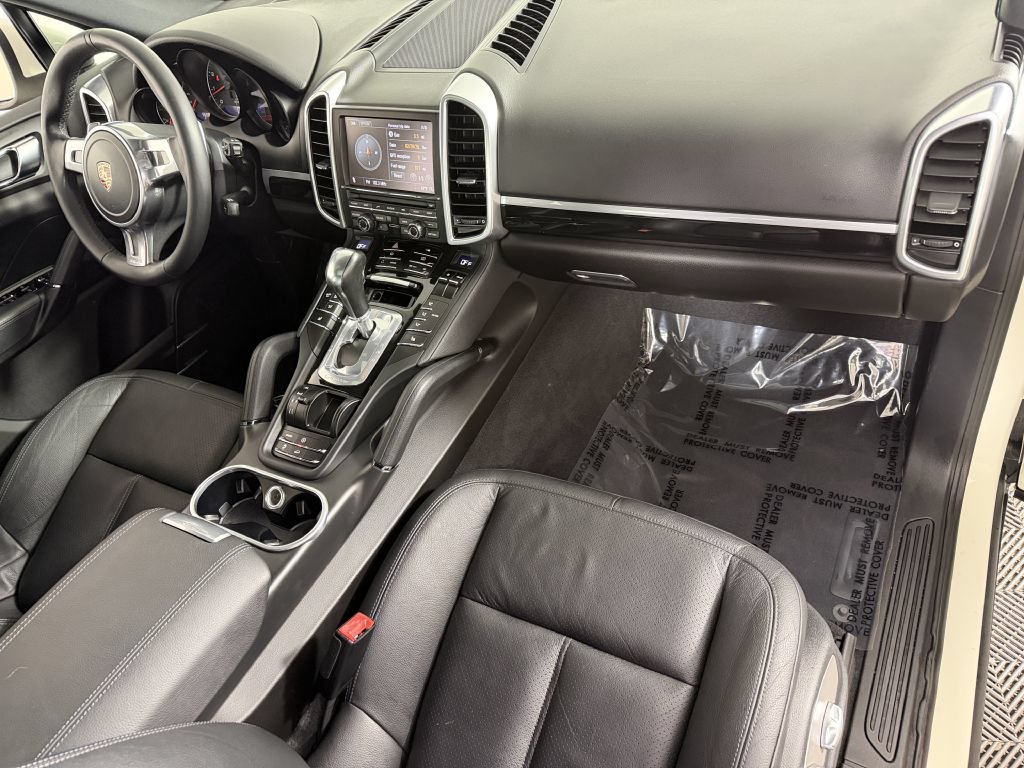 Used 2011 Porsche Cayenne AWD/4WD image 18