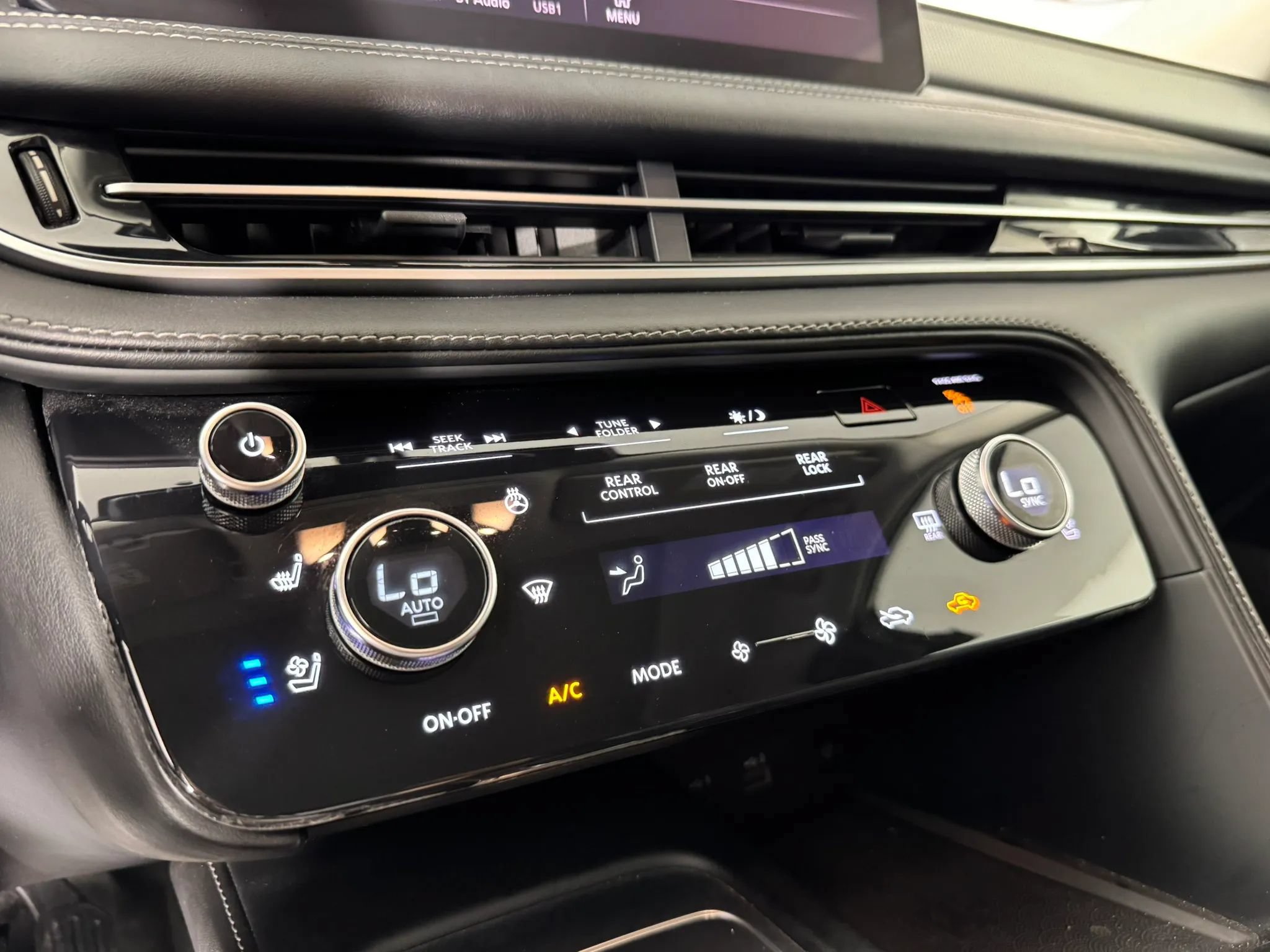 Used 2024 INFINITI QX60 Luxe AWD/4WD image 21