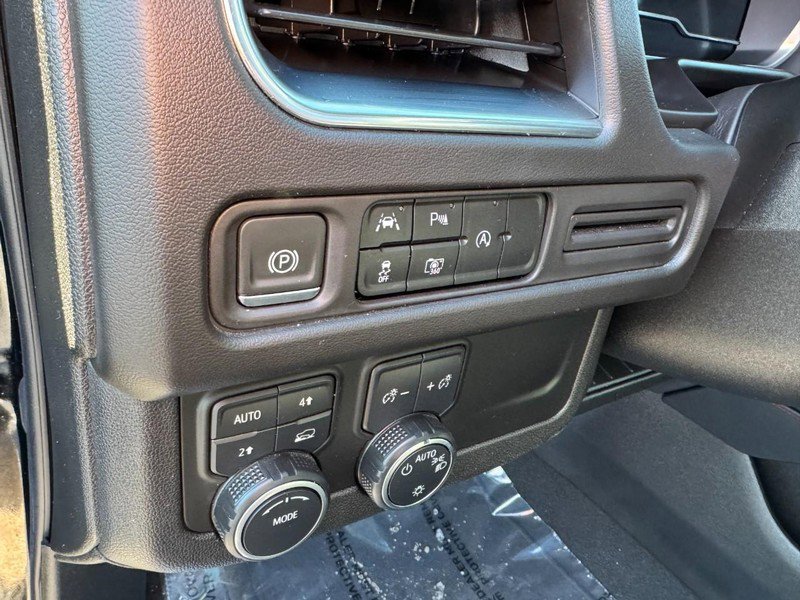 Used 2023 Chevrolet Tahoe RST w/ Luxury Package image 17
