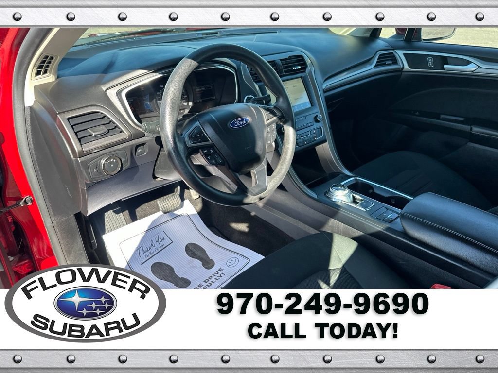 Used 2020 Ford Fusion SE FWD image 22