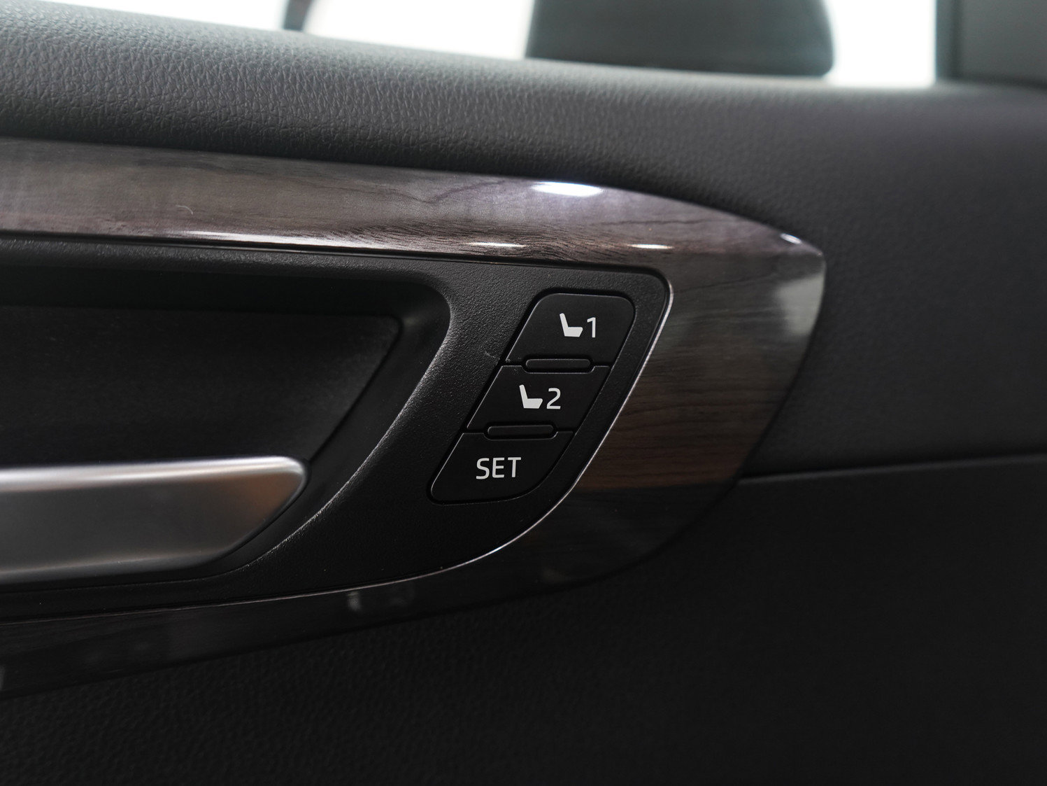 Used 2023 Toyota Highlander Platinum image 22