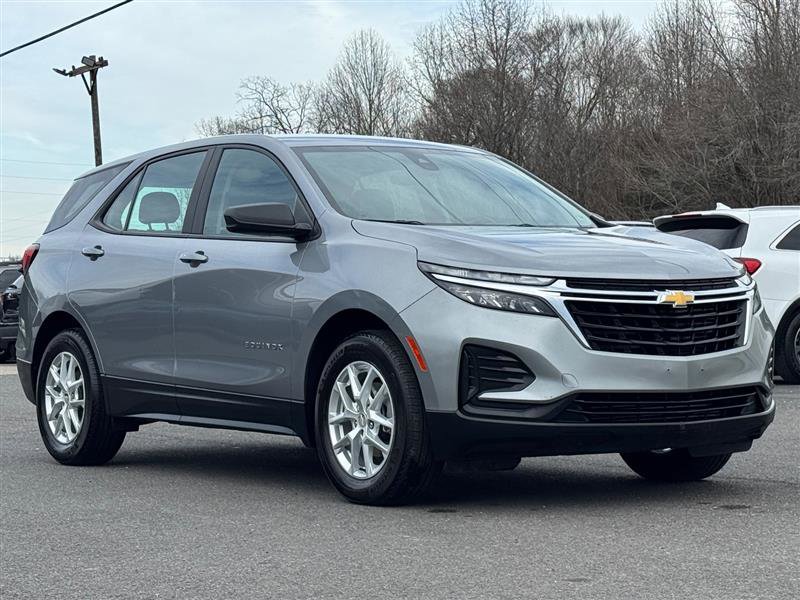 Used 2023 Chevrolet Equinox LS w/ LPO, Floor Liner Package image 6