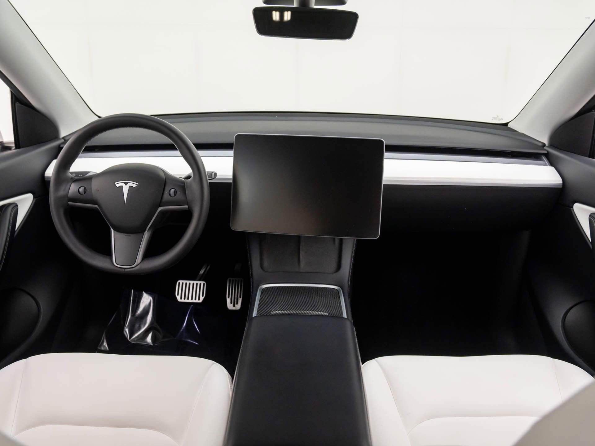 Used 2021 Tesla Model Y Long Range image 9