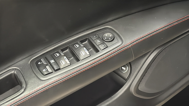 Used 2015 Maserati Quattroporte GTS RWD image 21