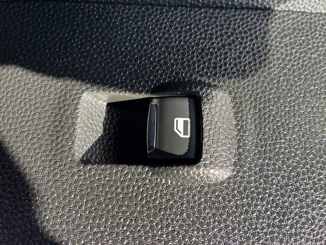 Used 2020 Ford EcoSport SE image 25