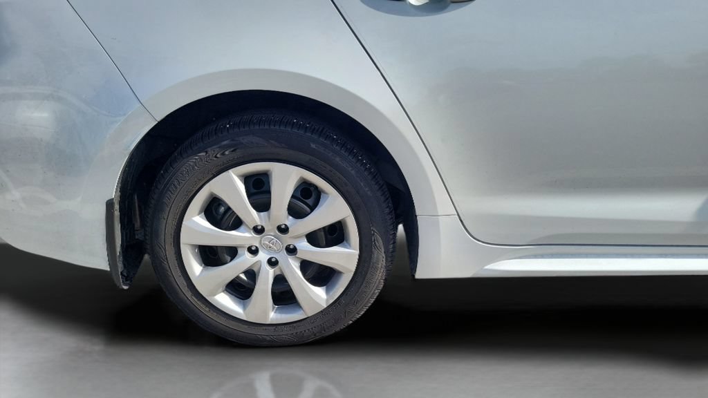 Certified 2025 Toyota Corolla LE FWD image 34