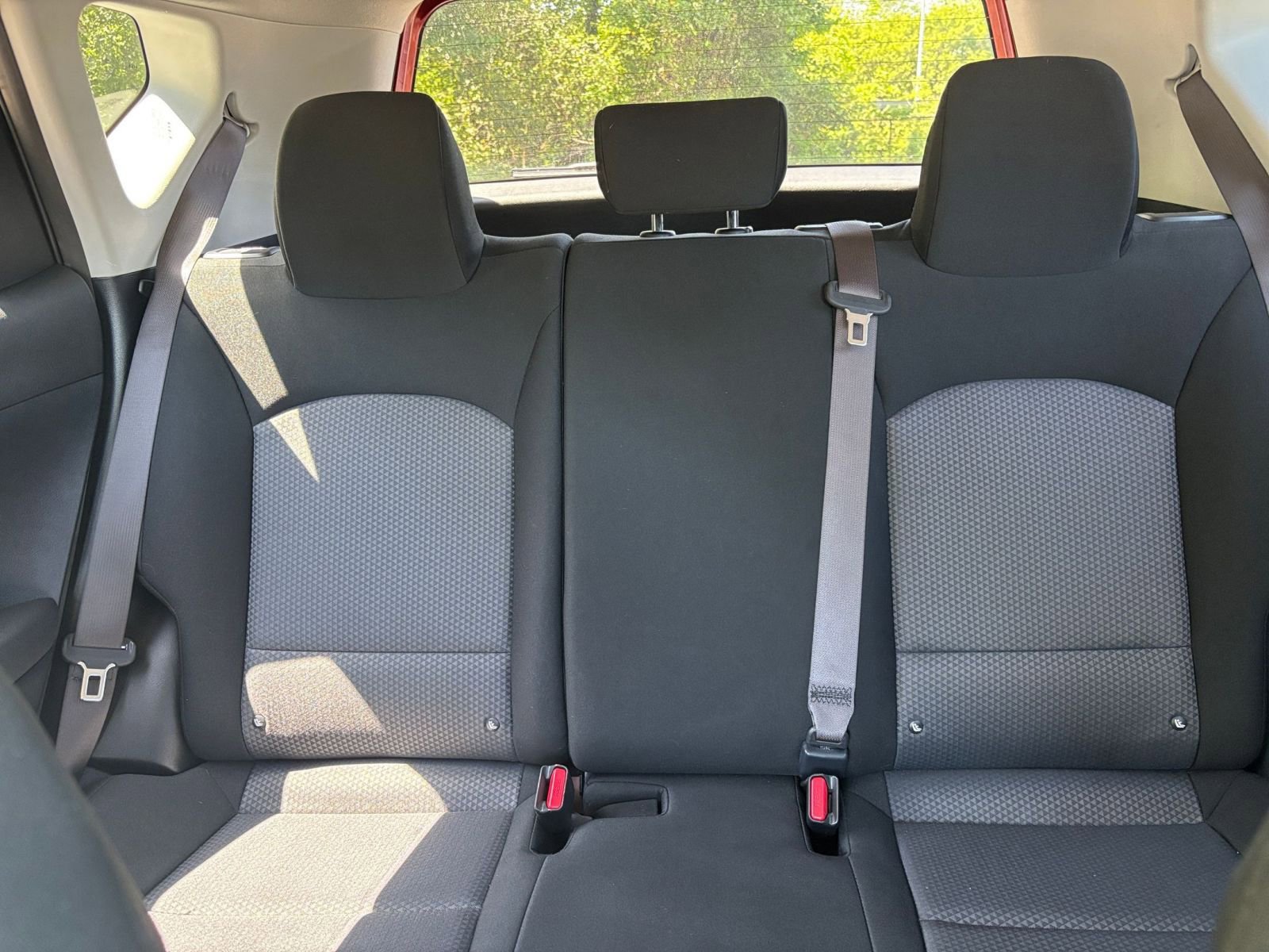 Used 2025 Kia Soul LX w/ LX Technology Package FWD image 36