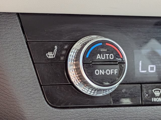 Used 2025 Mitsubishi Outlander SE FWD image 23