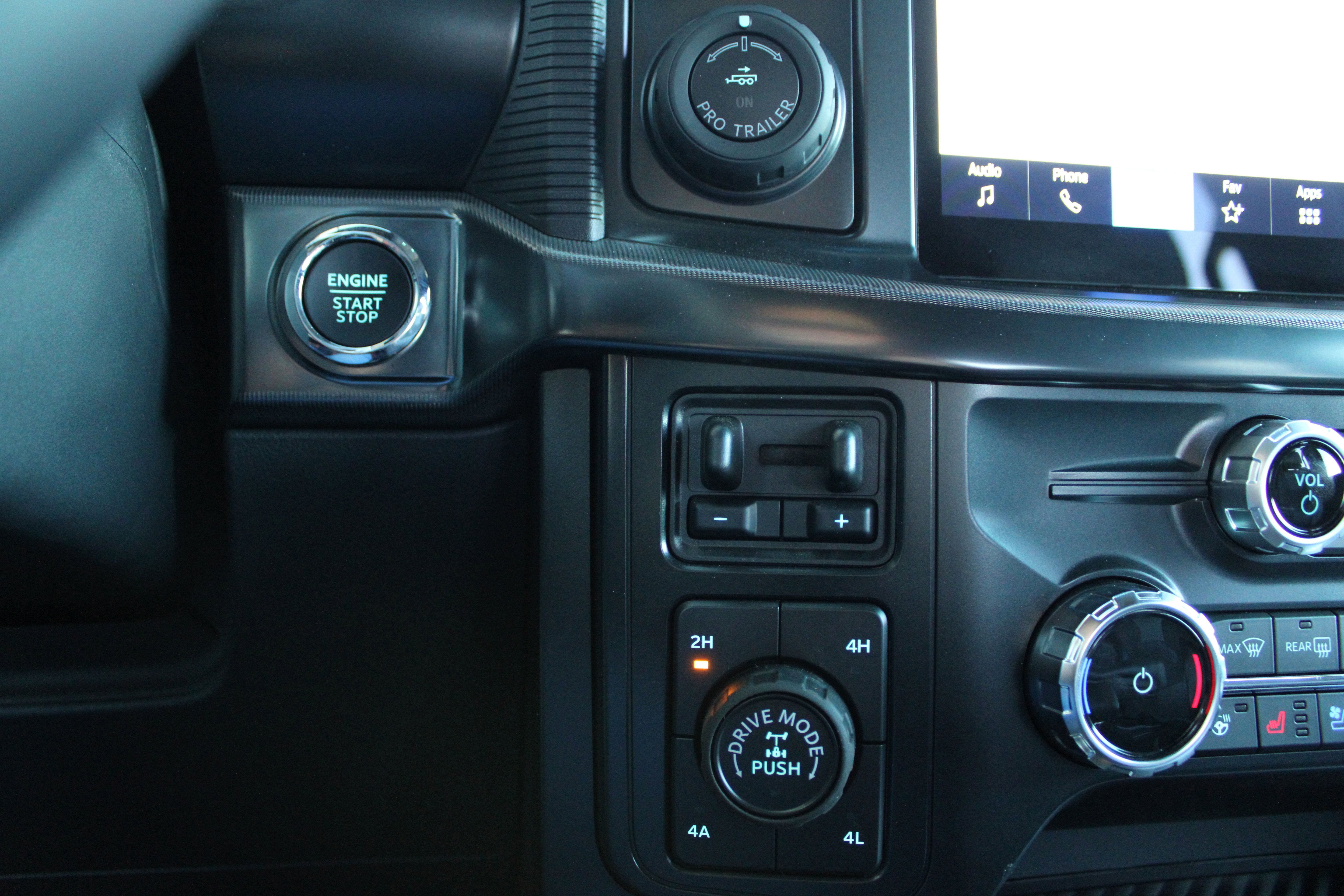 Used 2025 Ford F150 Raptor AWD/4WD image 22